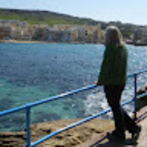 Meet your Posher, Rhena